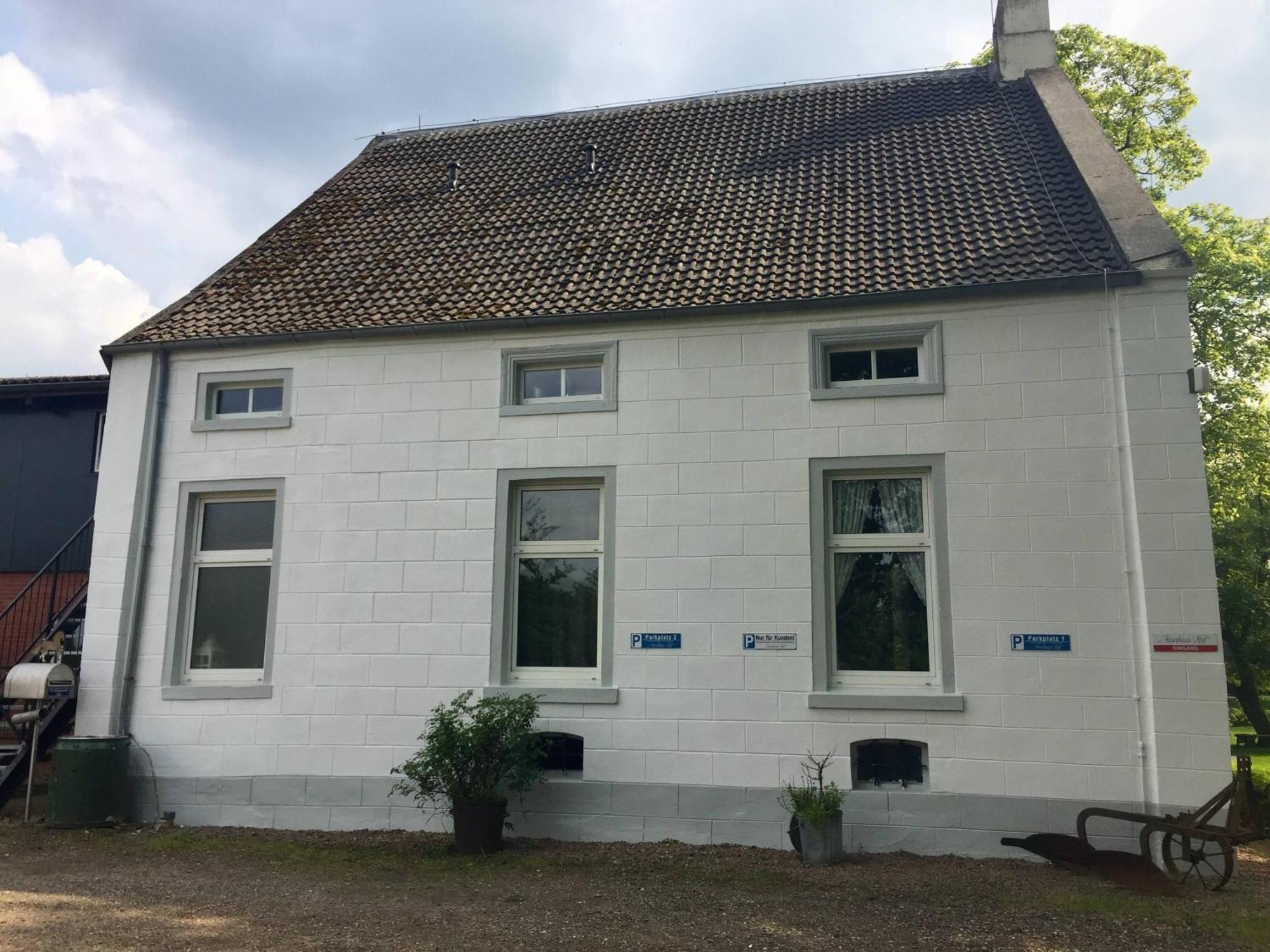 Steinhaus Hof Villa Bunde  Стая снимка